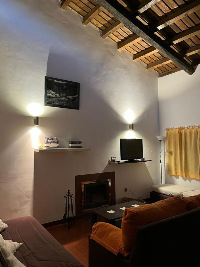 Apartamentos Rurales En Plena Sierra La Calera Bagian luar foto