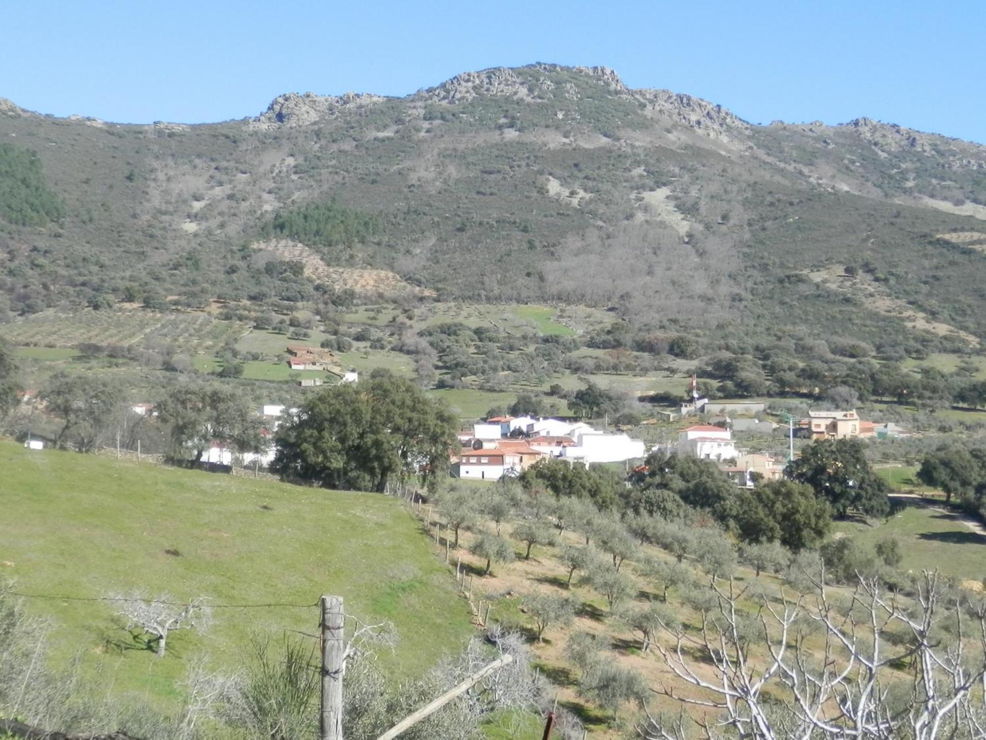 Apartamentos Rurales En Plena Sierra La Calera Bagian luar foto