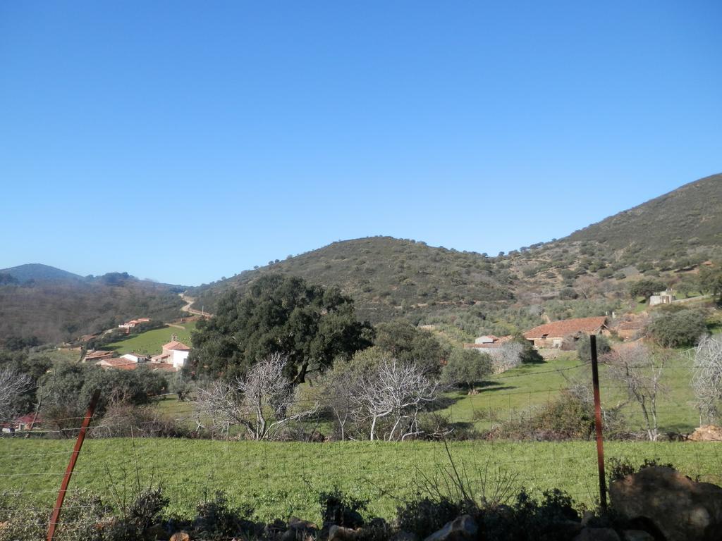 Apartamentos Rurales En Plena Sierra La Calera Bagian luar foto